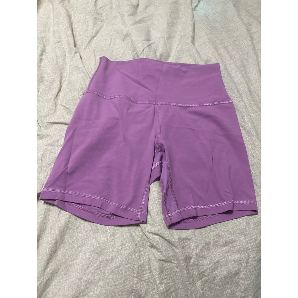 Lululemon Align High-Rise Short 6"
Velvet Dust Size 6